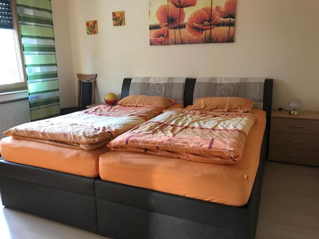 Postel nebo postele na pokoji v ubytování Ferienwohnung Lippert