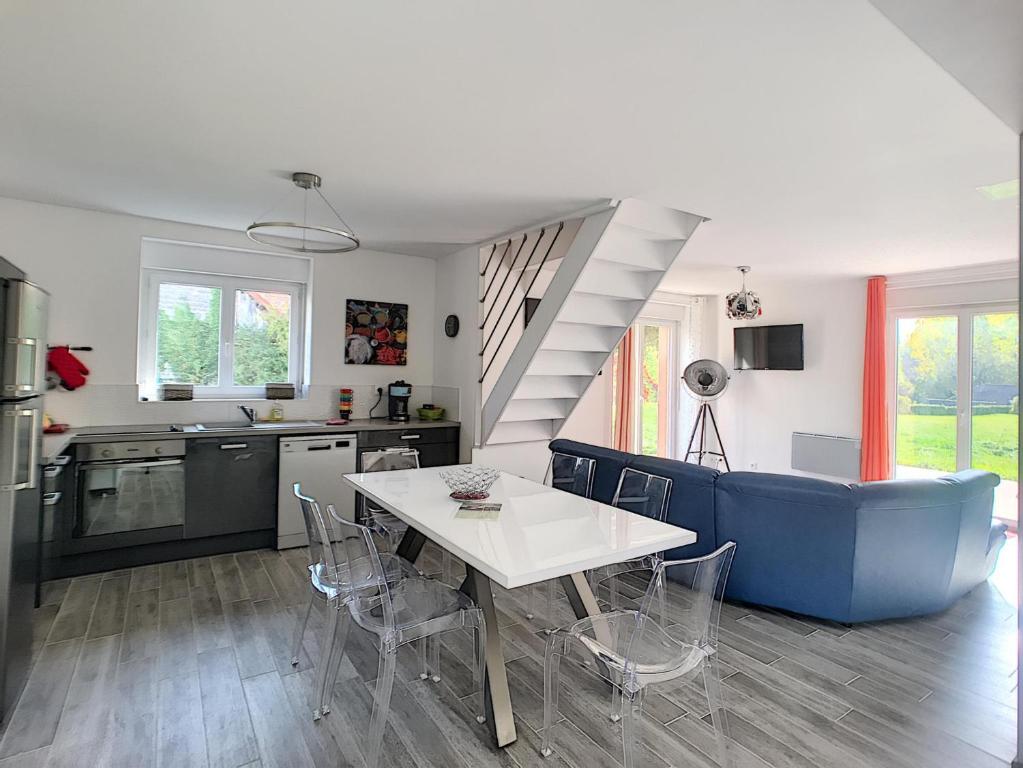 * Maison aux portes de Troyes en Champagne * - Housity