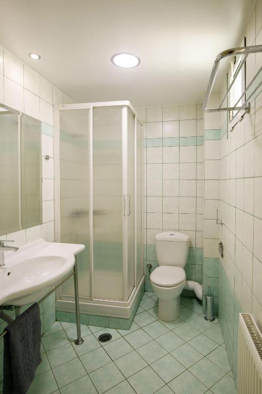 Koupelna v ubytování Hotel ΑΤΗΙΝΑ