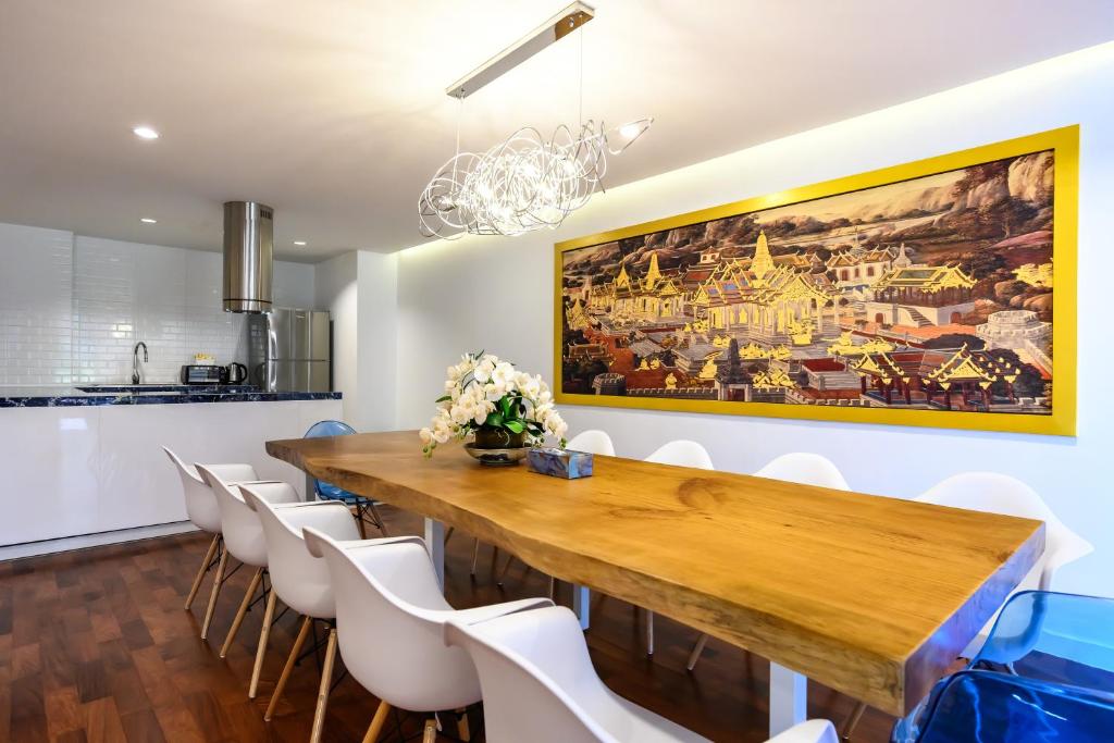 Kuchyň nebo kuchyňský kout v ubytování Benviar Tonson Residence