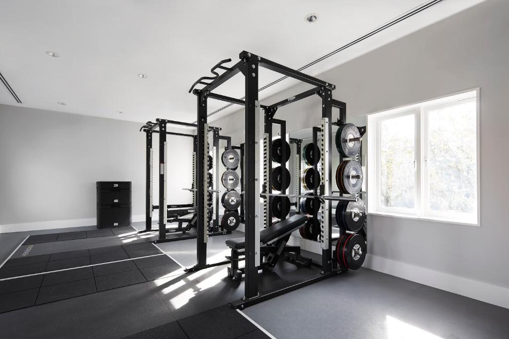 Fitness centrum a/nebo fitness zařízení v ubytování Little National Hotel Canberra