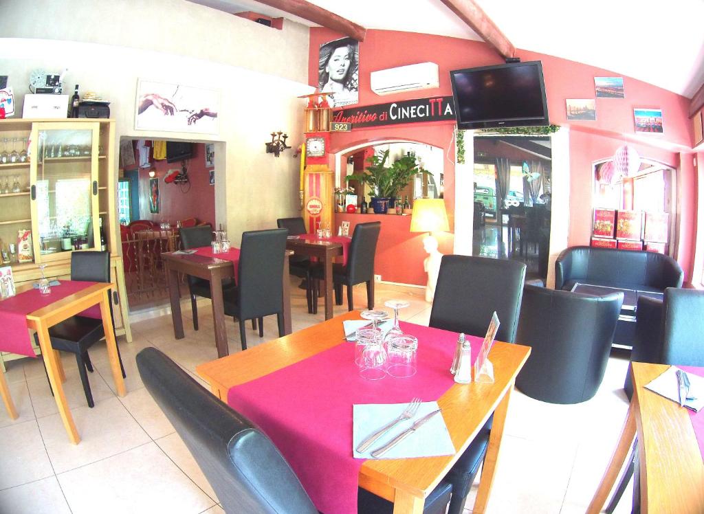 Restaurace v ubytování Atoll Hotel restaurant