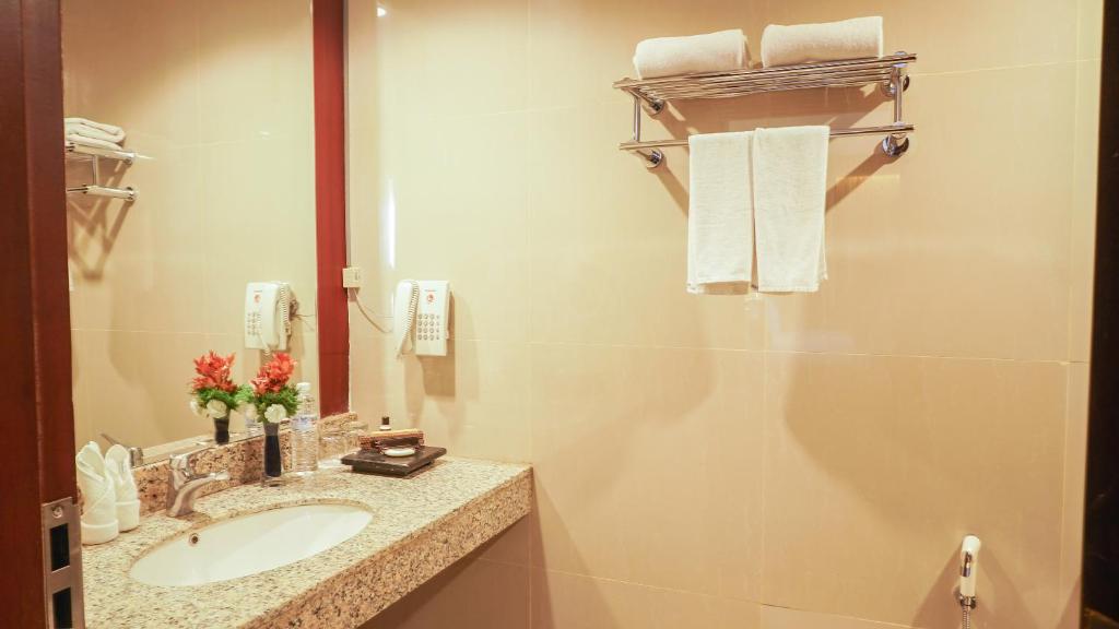 Grand Rocky Hotel Bukittinggi