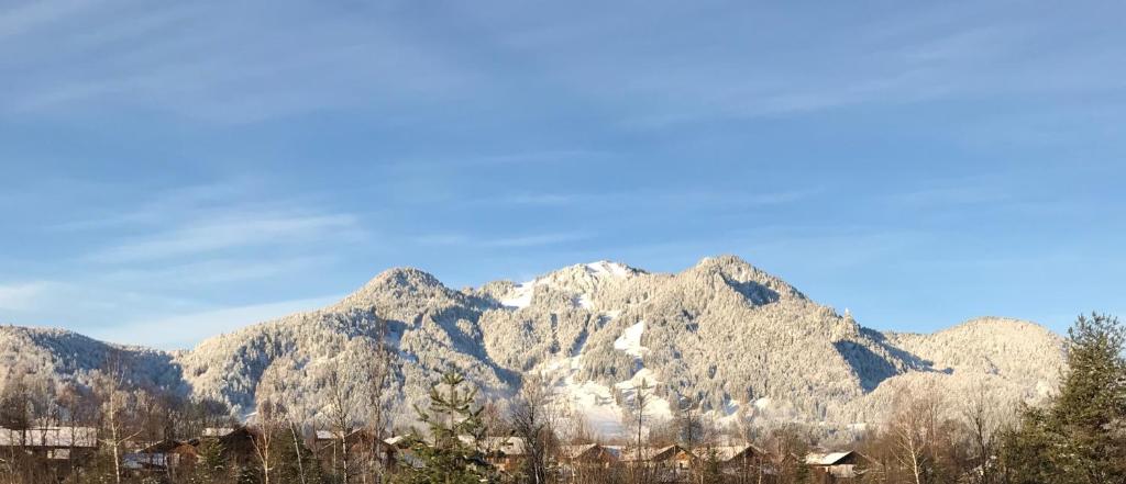 En generel udsigt til bjerge eller udsigt til bjerge taget fra lejligheden