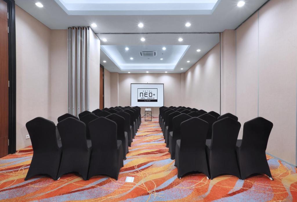 Konferenční prostory v ubytování NEO+Waru-Sidoarjo by ASTON