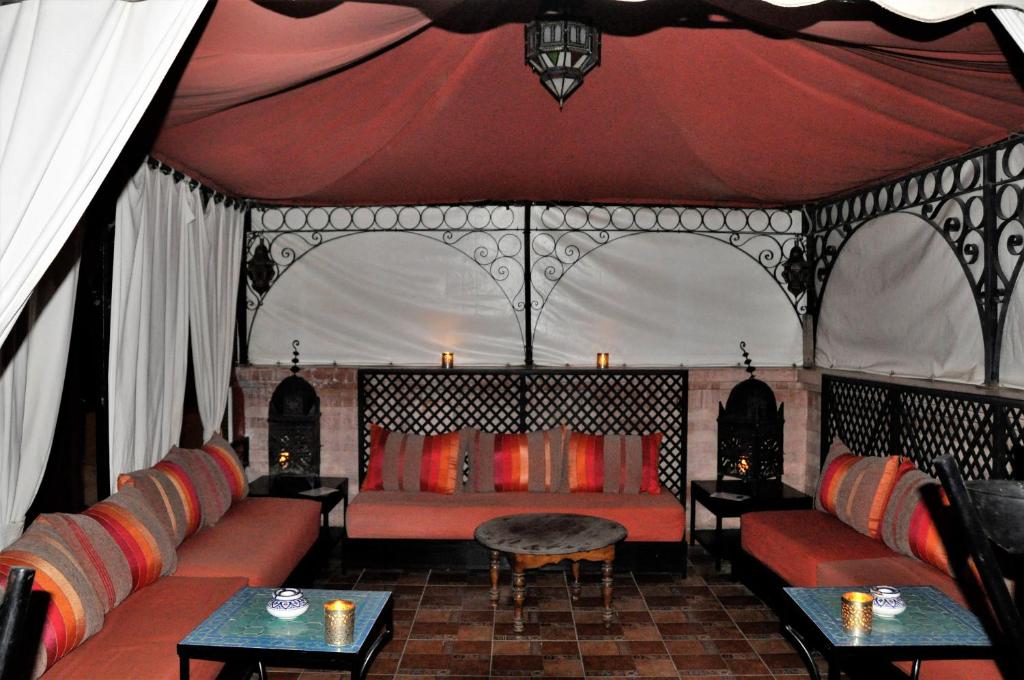 Et sittehjørne på Riad l'Escale de Marrakech