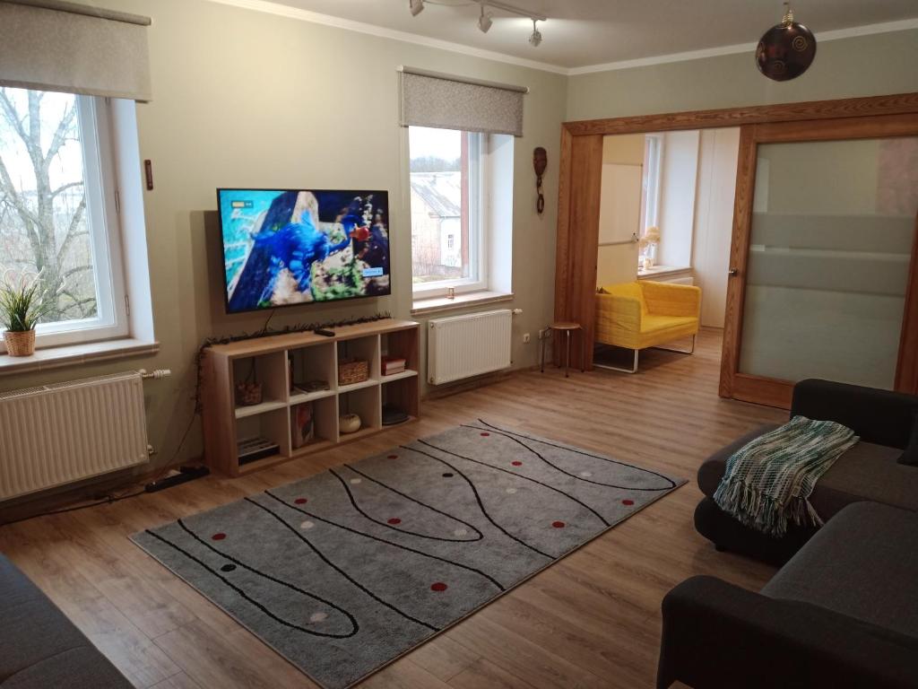 Family or Group Apartment in Green Center - Three-Bedroom Apartment