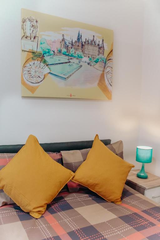 Spacesavers - Two-Bedroom Apartment