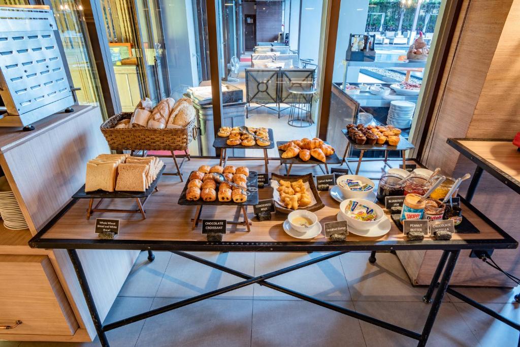 Riva Surya Bangkok - Resim 44