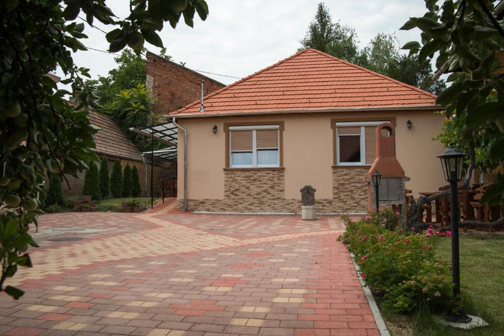 Budova, v ktorej sa apartmán nachádza