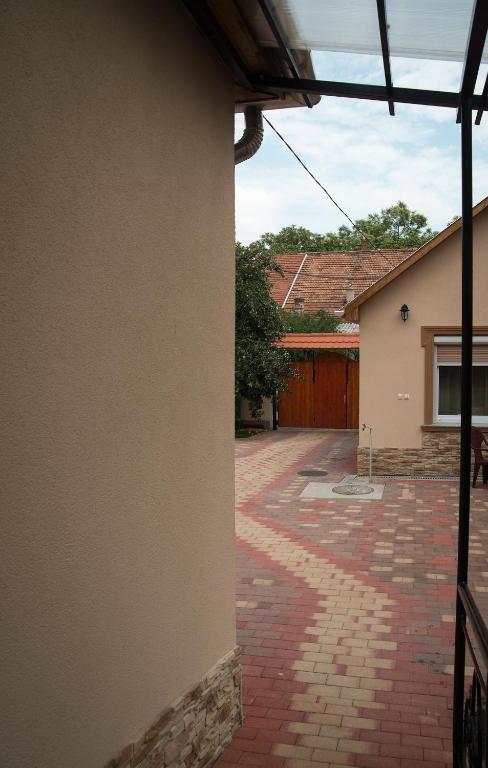 Budova, v ktorej sa apartmán nachádza