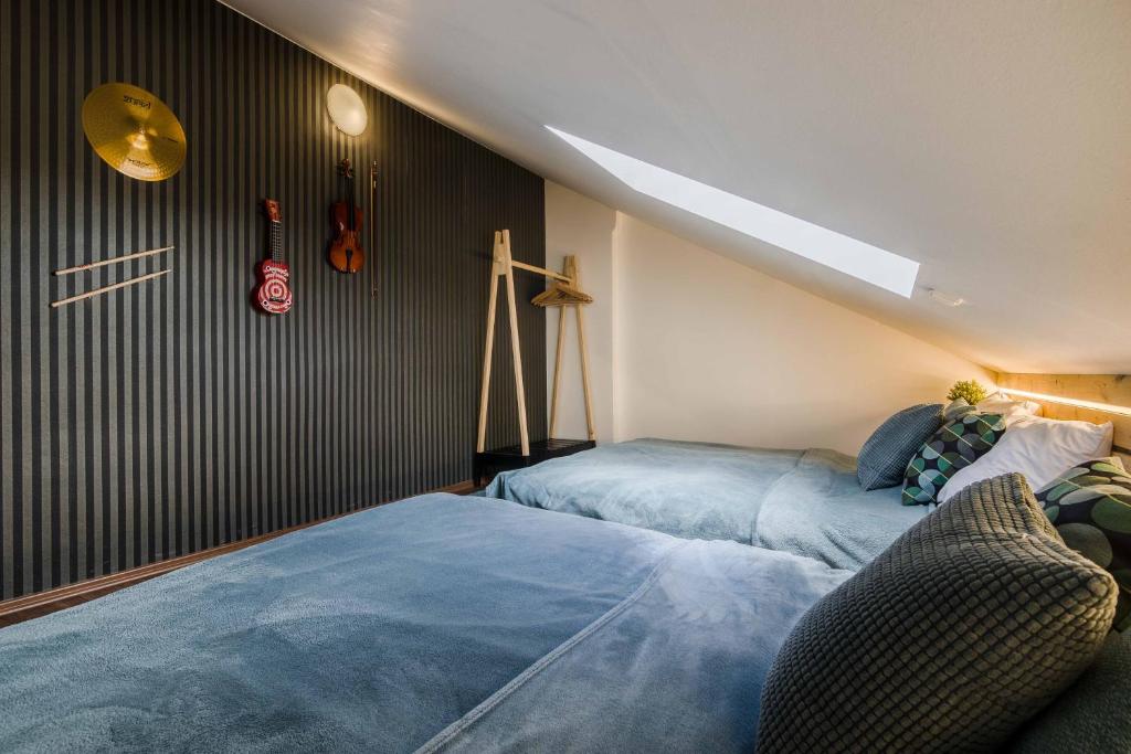 APT with sunny garden Prague by Michal&Friends - One-Bedroom Apartment