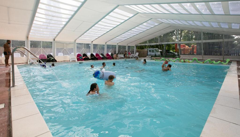 Piscine de l&#39;&eacute;tablissement Camping La Belle Etoile ou situ&eacute;e &agrave; proximit&eacute;