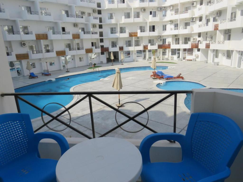 The swimming pool at or close to Apartment Bella Vita near the sea RedSeaLine