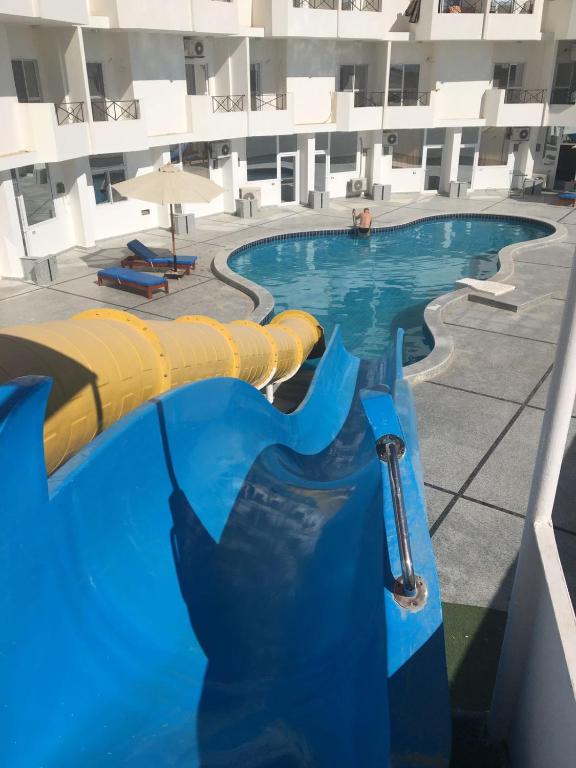The swimming pool at or close to Apartment Bella Vita near the sea RedSeaLine