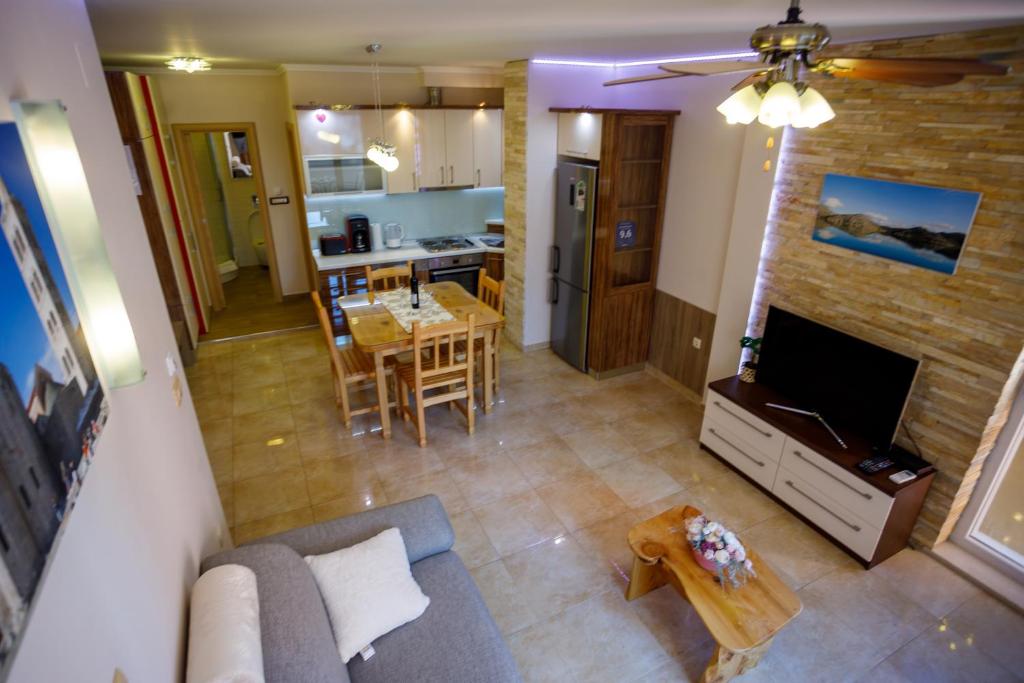 Kuchyňa alebo kuchynka v ubytovaní Apartment Centrum