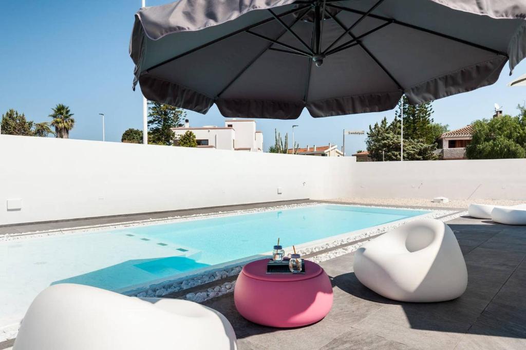 Πισίνα στο ή κοντά στο Leonida's Home - Shared Pool, Jacuzzi and beach 150mt