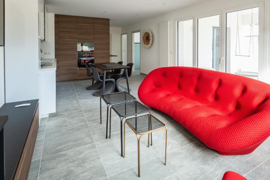 Photo de la galerie de l'établissement L'AVANT SCENE, à Annecy