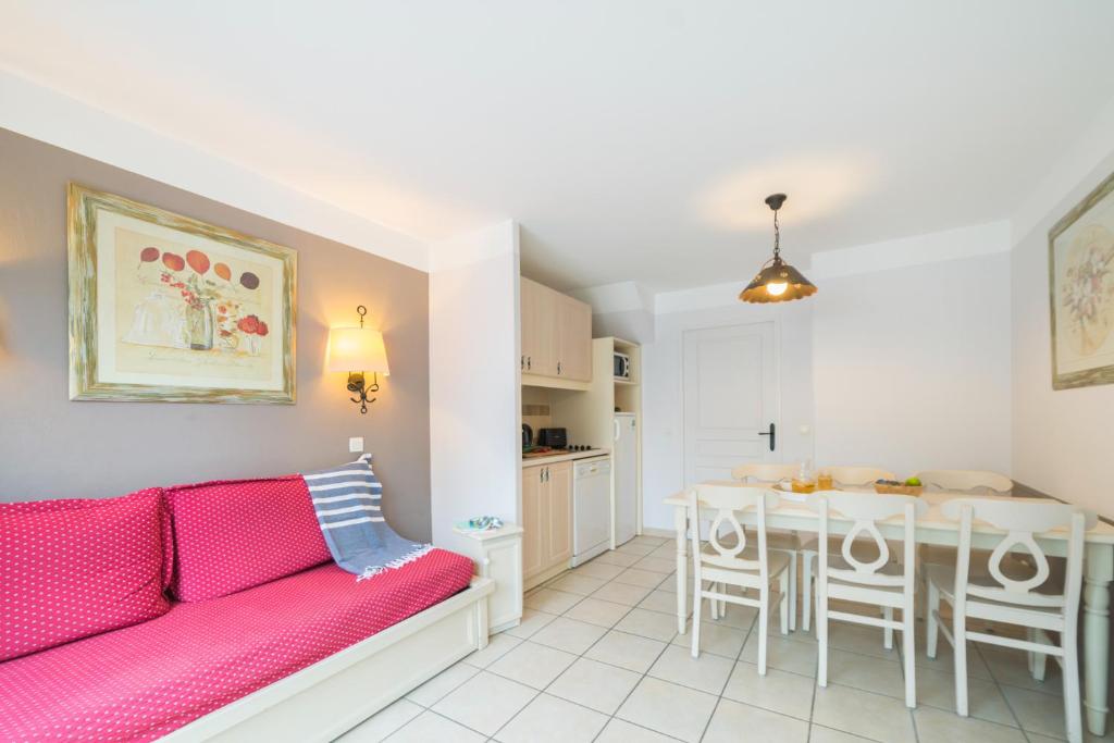 Village Pierre & Vacances Le Rouret - Huis Met Twee Slaapkamers Met Terras (6 Personen)