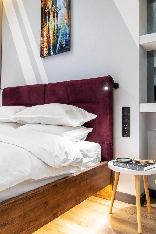 Luteranskaya apartments - Deluxe Double Room With Balcony
