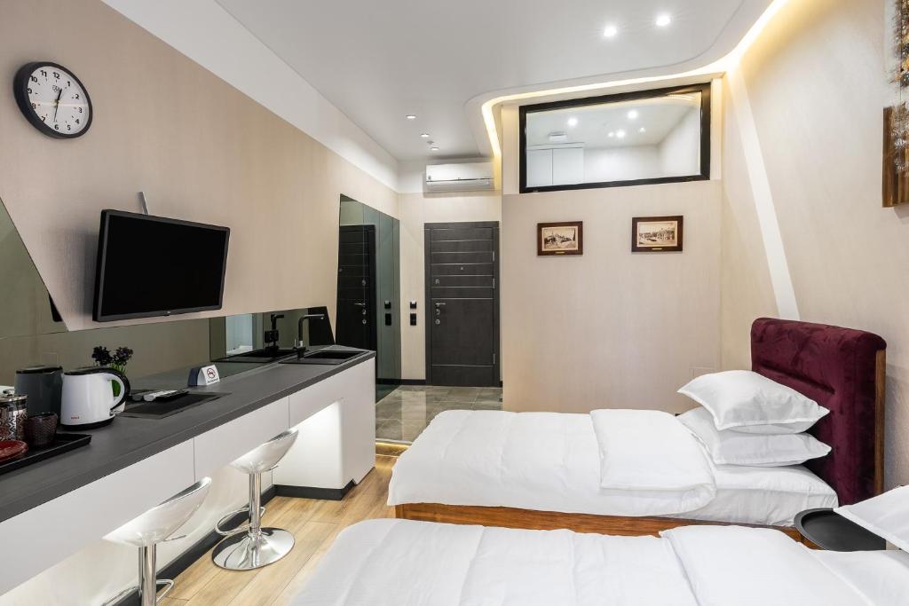 Luteranskaya apartments - Deluxe Double Or Twin Room