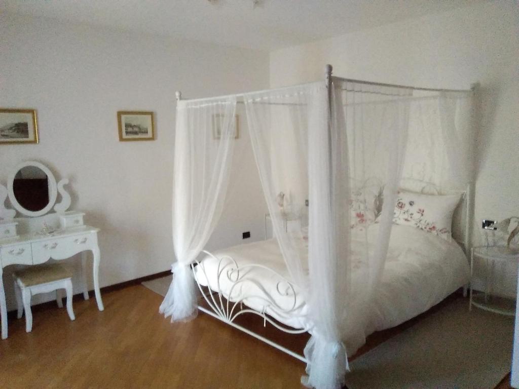 Postel nebo postele na pokoji v ubytování Villa Azalea
