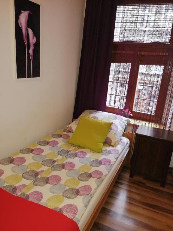 Postel nebo postele na pokoji v ubytování Hostel Gliwice Centrum PARKING