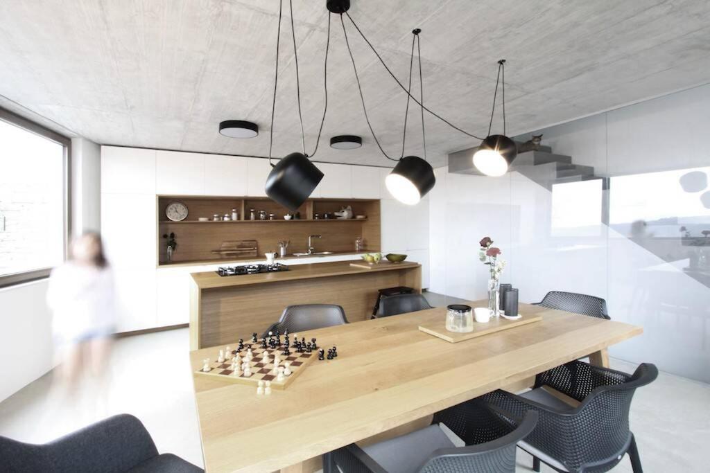 Η κουζίνα ή μικρή κουζίνα στο CONTEMPORARY HOUSE PADNA