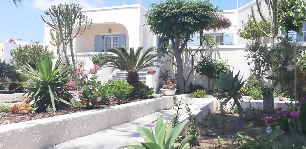 Zdjęcie z galerii obiektu Villa Nikos Karamolegkos Kamari w mieście Kamari
