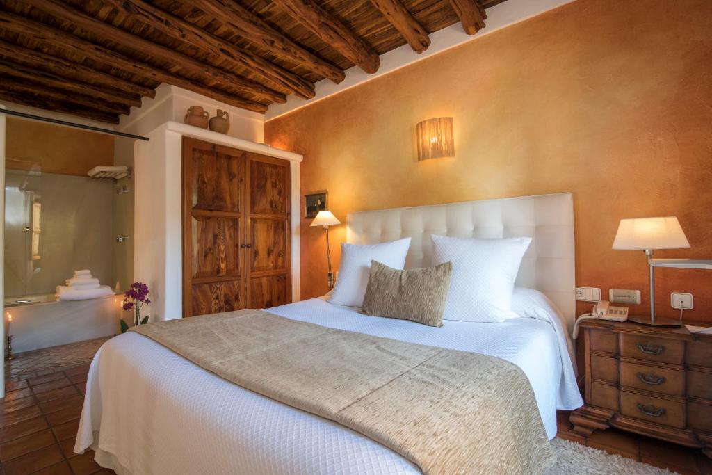 Hotel Rural & Spa Can Curreu, Sant Carles de Peralta ...