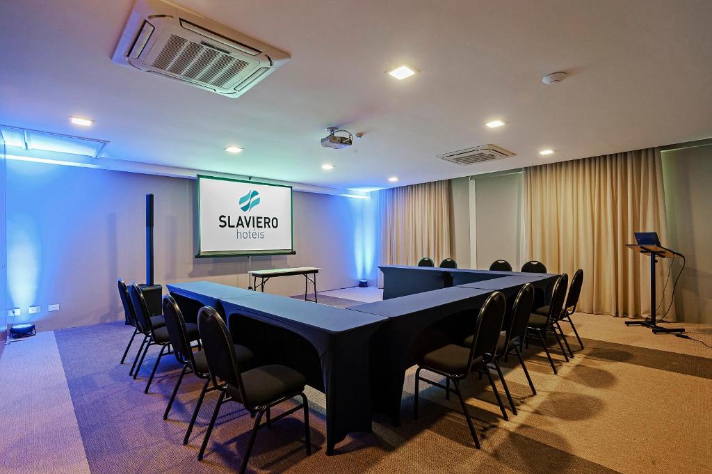  Slaviero Essential Curitiba Aeroporto