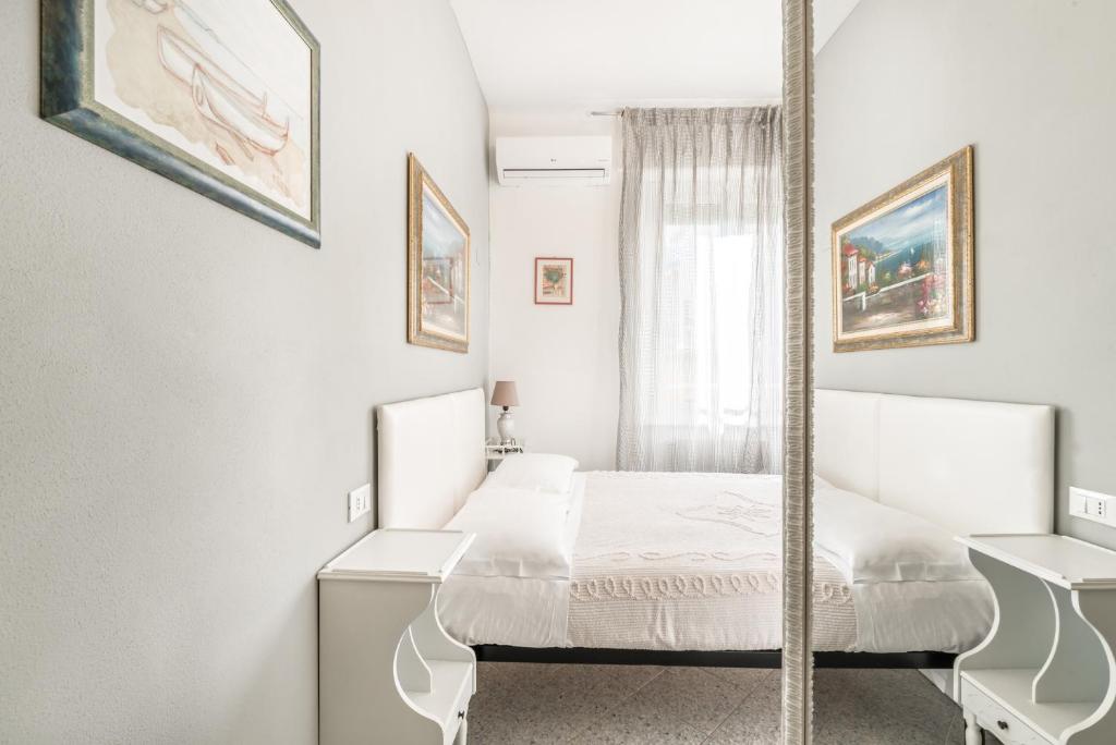 Postel nebo postele na pokoji v ubytování Lia Rooms 2
