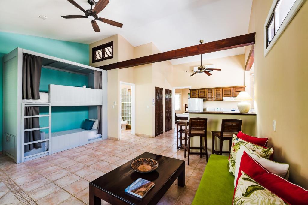 Kuchyň nebo kuchyňský kout v ubytování Bahia del Sol Beach front Boutique Hotel