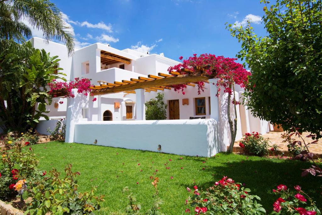 Hotel Rural & Spa Can Curreu, Sant Carles de Peralta ...