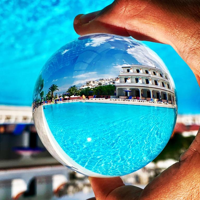 Bazén v ubytování Hotel D'Amato nebo v jeho okolí