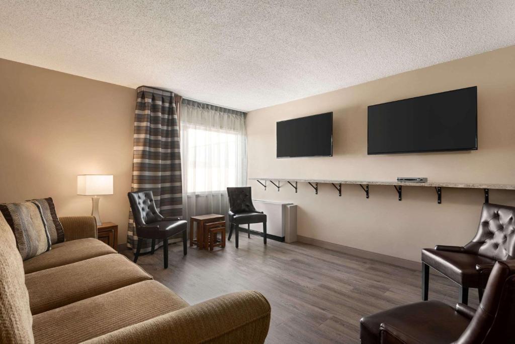 Travelodge Hotel by Wyndham Saskatoon - Resim 21