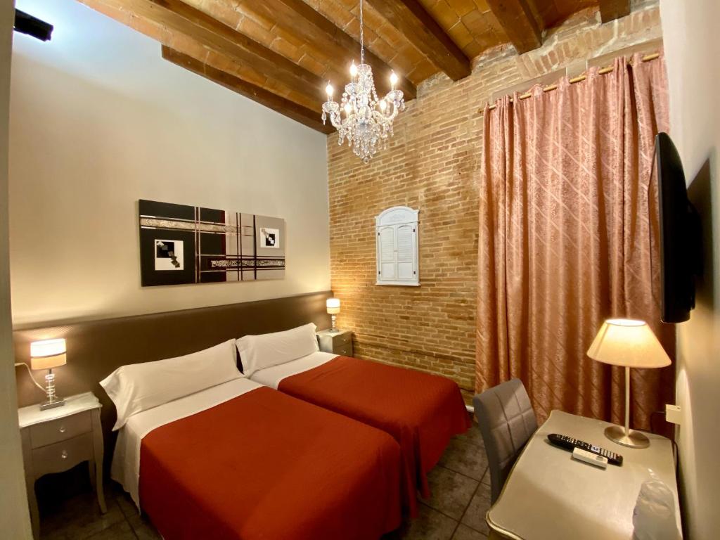 Hostal Orleans, Barcelona – Updated 2023 Prices