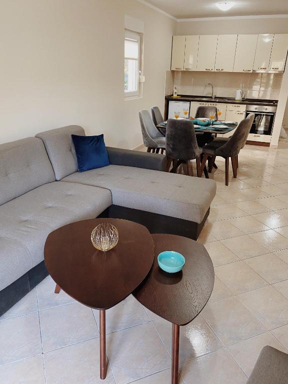 Sun Village Aparthotel - Apartment Mit 2 Schlafzimmern Und Terrasse