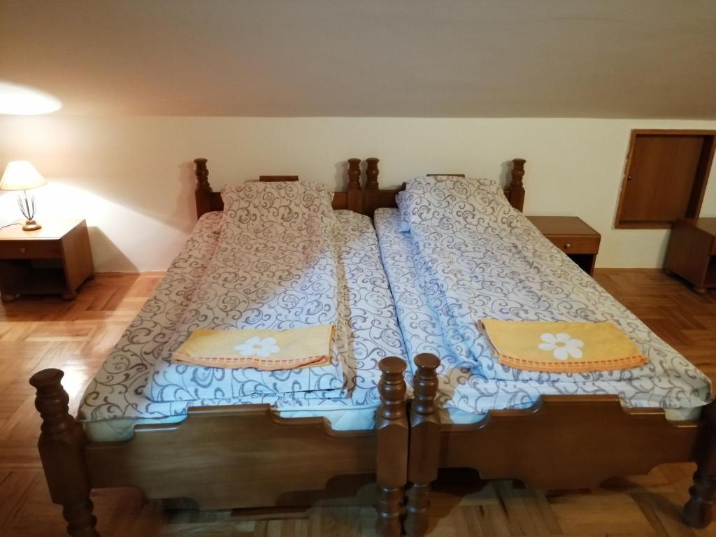 Postel nebo postele na pokoji v ubytování Pansion Velickovic
