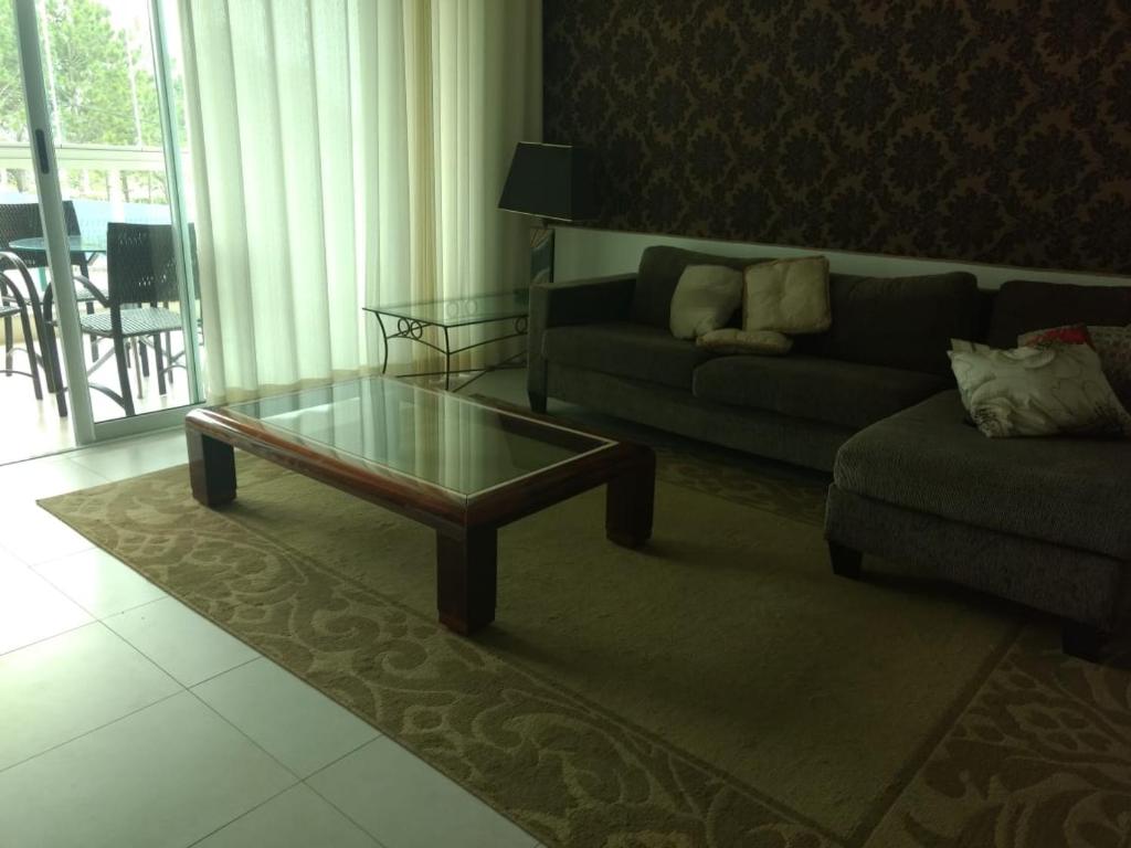  Apartamento na Praia Santinho V2 111