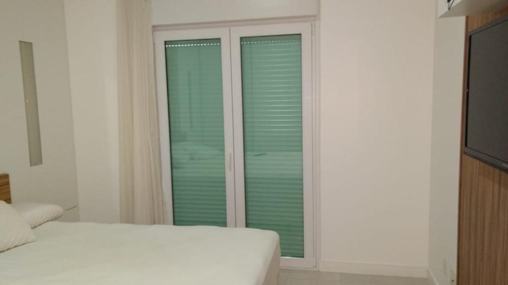  Apartamento na Praia Santinho V2 111