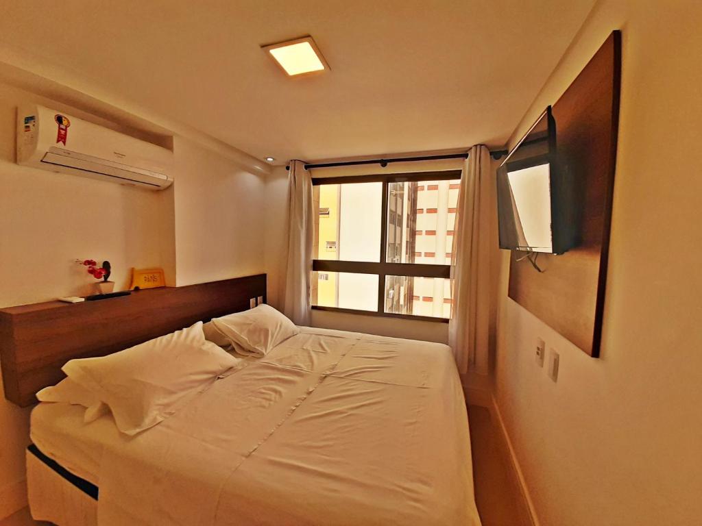  GoldFlat