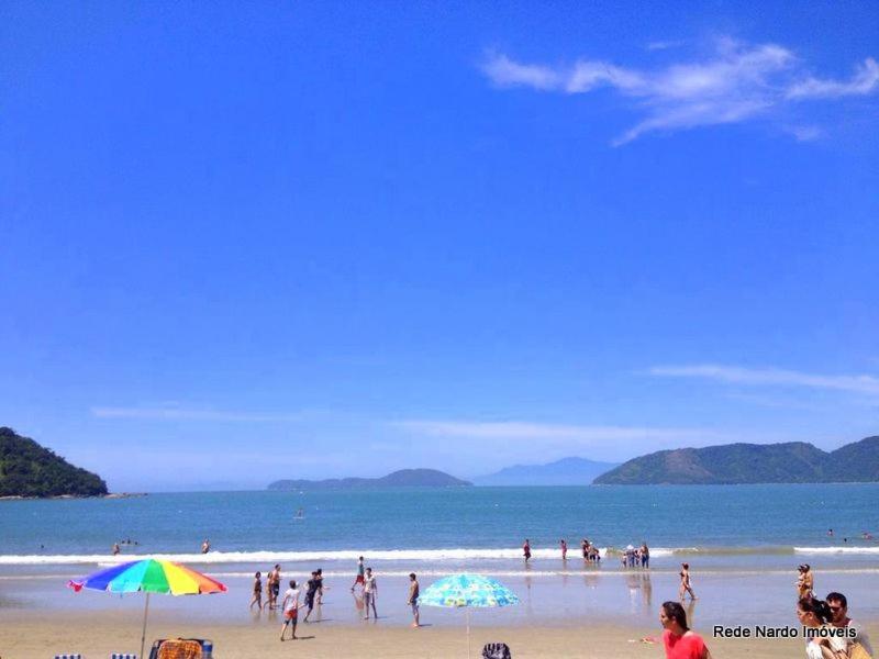  Apartamento em maranduba com ar condicionado