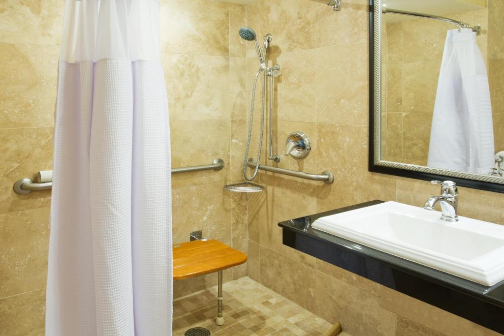 Crowne Plaza Hotel Portland-Downtown Convention Center, an IHG Hotel - 