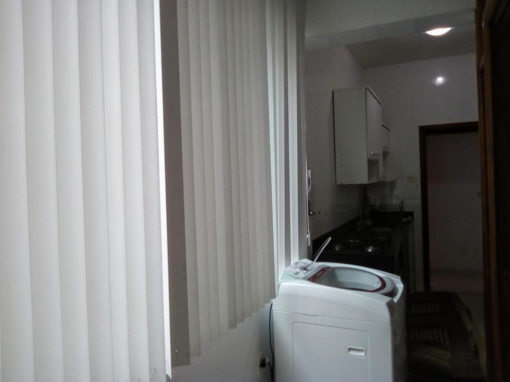  COPACABANA 3 quartos com ar cond GARAGEM a 2 qds da praia