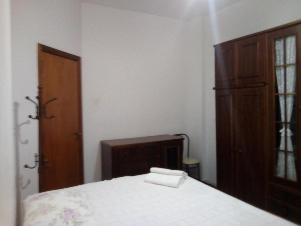  COPACABANA 3 quartos com ar cond GARAGEM a 2 qds da praia