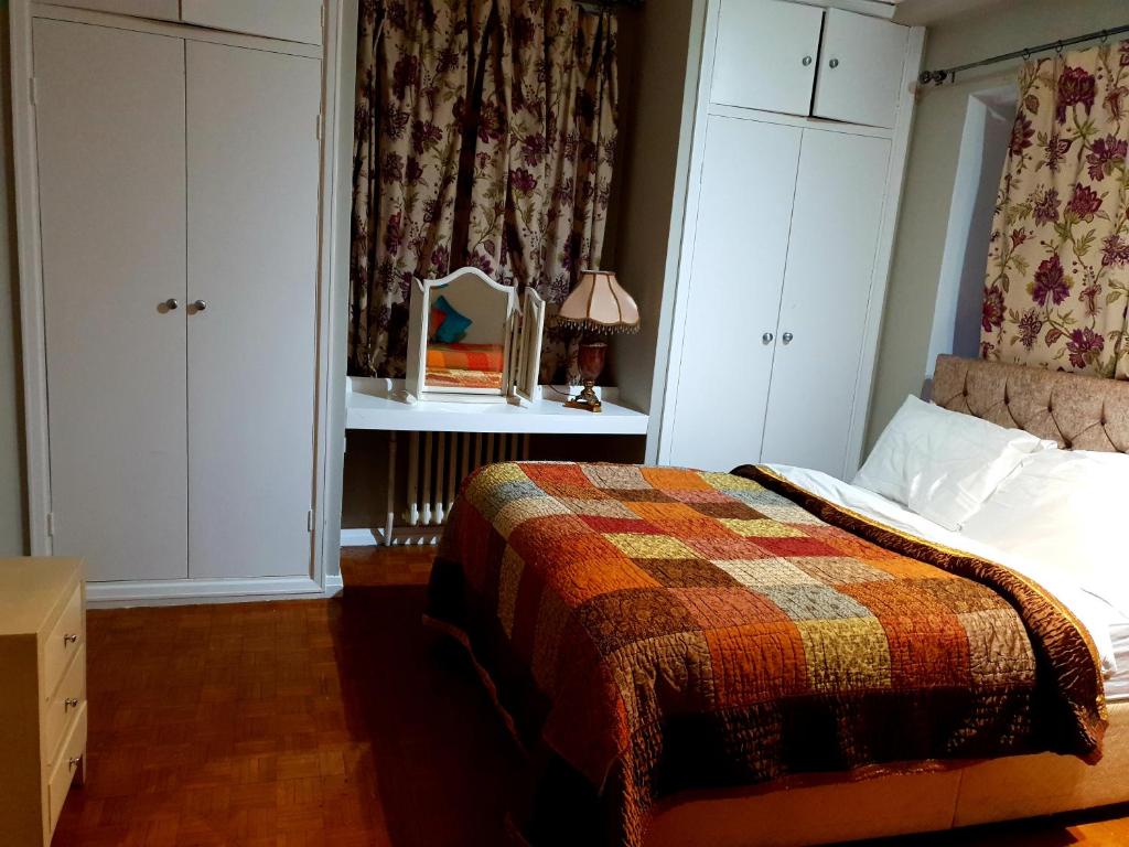 Hyde Park Apartment