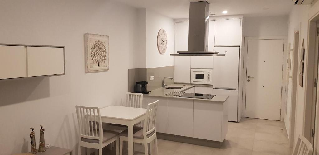 Kuchyň nebo kuchyňský kout v ubytování Apartamento Iceberg Tarifa Parking gratuito