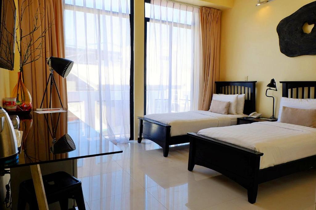 Beach Luxx Boutique Boracay - Twin Room With Balcony