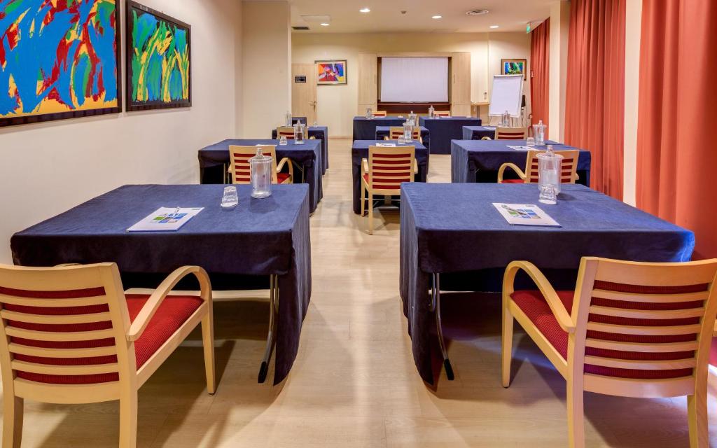Restaurace v ubytování Holiday Inn Express Parma by IHG